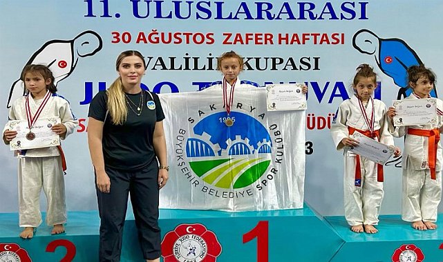 Sakarya&#039;nın süper miniklerinden önemli başarı