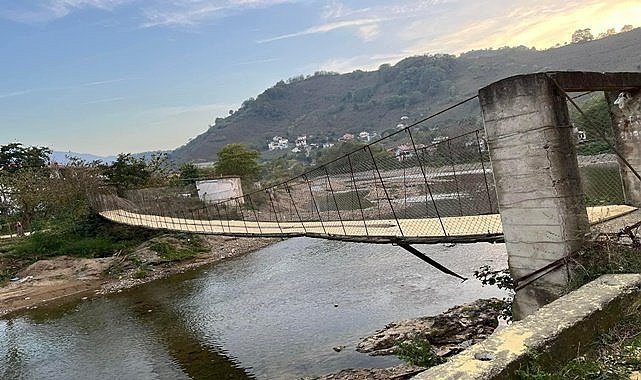 DSİ Turnasuyu Irmağına yaya köprüsü yapmayınca vatandaş başının çaresine baktı