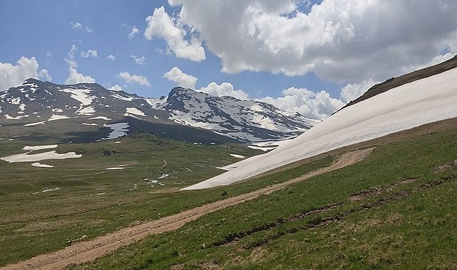 Karagöl hangi il sınırları içerisinde Ordu,Giresun, Sivas Karagöl&#039;e sahip çıkıyor
