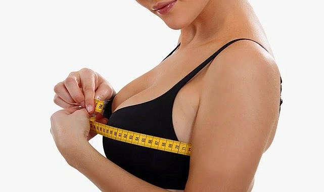 Büyük memeler sarkar mı?