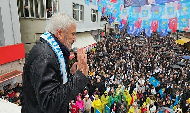 Enver Yılmaz Aybastı&#039;da yağmur altında miting  yaptı