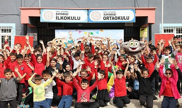 Başkan sözünü yerine getirdi; Ordulu çocuklar 23 Nisan&#039;ı bir hafta kutluyor