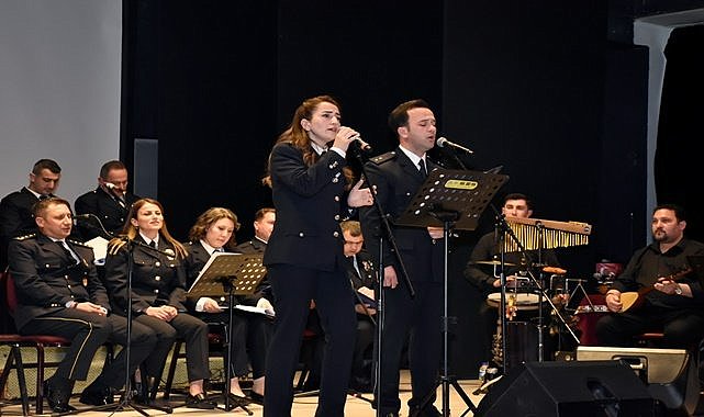 Ordu&#039;da polisler verdikleri konserde kulakların pasını aldı!