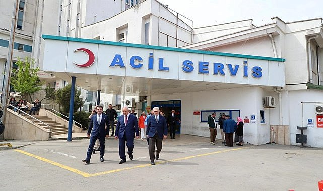 Vali Erol bayramın 1. günü Acil Çağrı Merkezine gitti