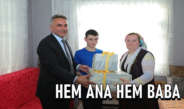 Çocuklarına babalık ve annelik yapan anneye ödül