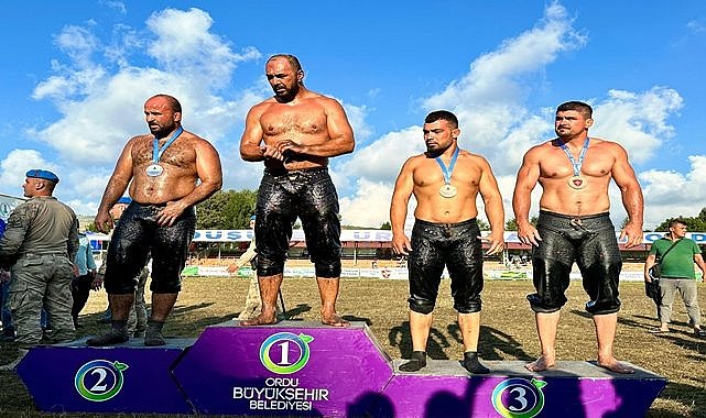 Perşembe&#039;nin Başpehlivanı Antalyalı Ali Gürbüz