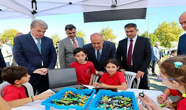 &quot;Bilimin Altınordusu&quot; Bilim Şenliği Başladı