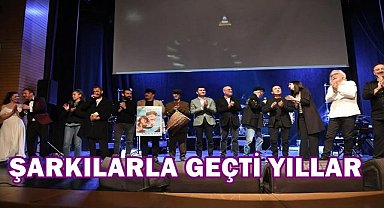 Altınordu'da Nostalji Dolu Sanat Gecesi; Şarkılarla Geçti Yıllar