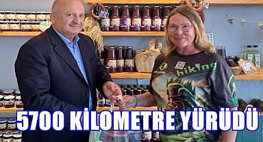Avrupa'dan Yürüyerek Gelen Hikel Taine Ünye Kalesi'ne Hayran Kaldı