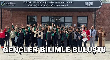 Kirazlimanı Gençlik Kütüphanesi'nde Bilim Rüzgarı Esti