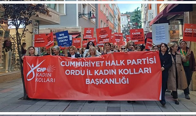 CHP&#039;li Kadınlardan Ordu&#039;da &quot;Tencere Eylemi&quot;: &quot;Boş Tencereler Bile Konuşuyor, İktidar Duymuyor!&quot;