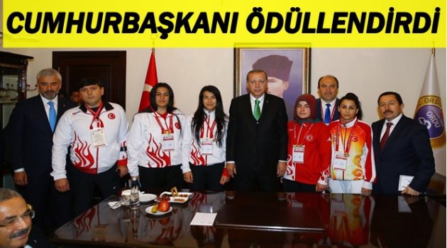 BAŞARILI SPORCULARA ÖDÜL