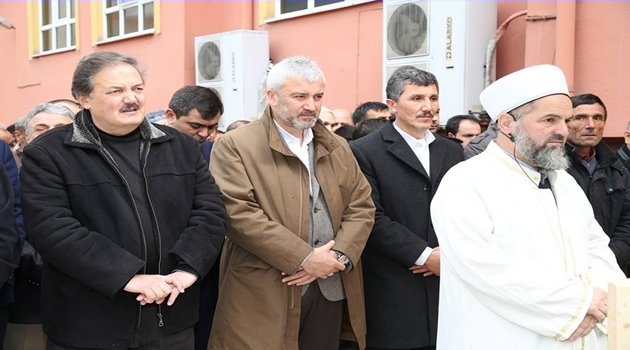 BAŞKAN AMCASINI SON YOLCULUĞUNA UĞURLADI