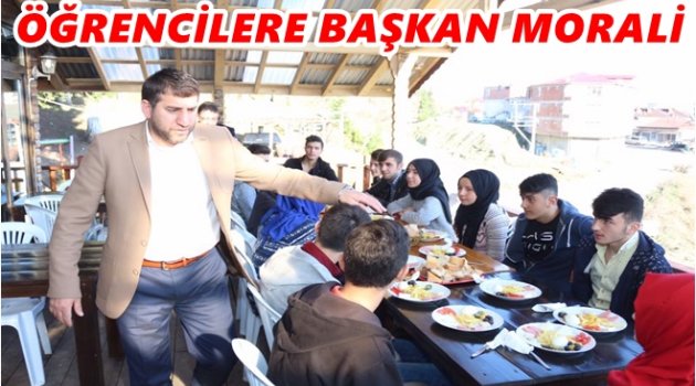 BAŞKAN TÜRKCAN ÖĞRENCİLERE BAŞARILAR DİLEDİ