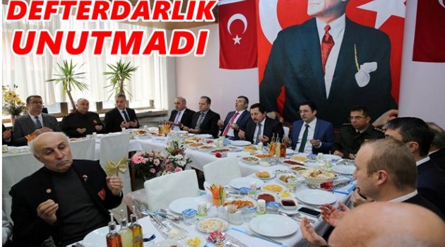 DEFTERDARLIKTA ANLAMLI  BULUŞMA