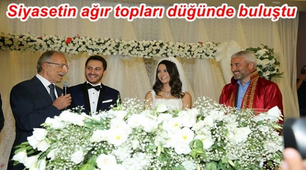 İREM VE MURAT DÜNYA EVİNE GİRDİ