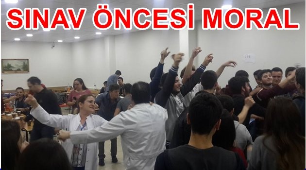 ÖĞRETMEN VE ÖĞRENCİLER BİRLİKTE EĞLENDİ