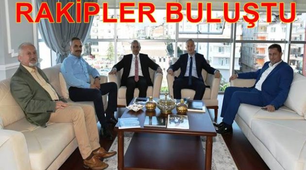 SİYASETİN EN GÜZEL FOTOĞRAFI