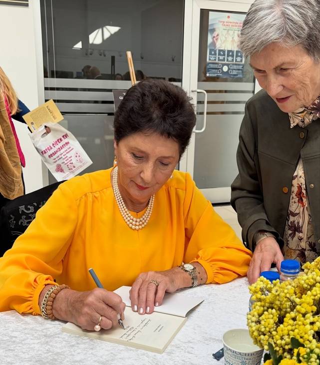 Fatma Varnalı “Kanaryam” ile Okurlarıyla Buluştu