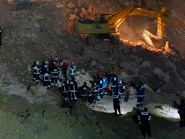 Fatsa’daki taş ocağı göçüğünde arama çalışmalarına ara verildi