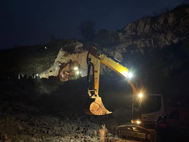 Fatsa’daki taş ocağı göçüğünde arama çalışmalarına ara verildi