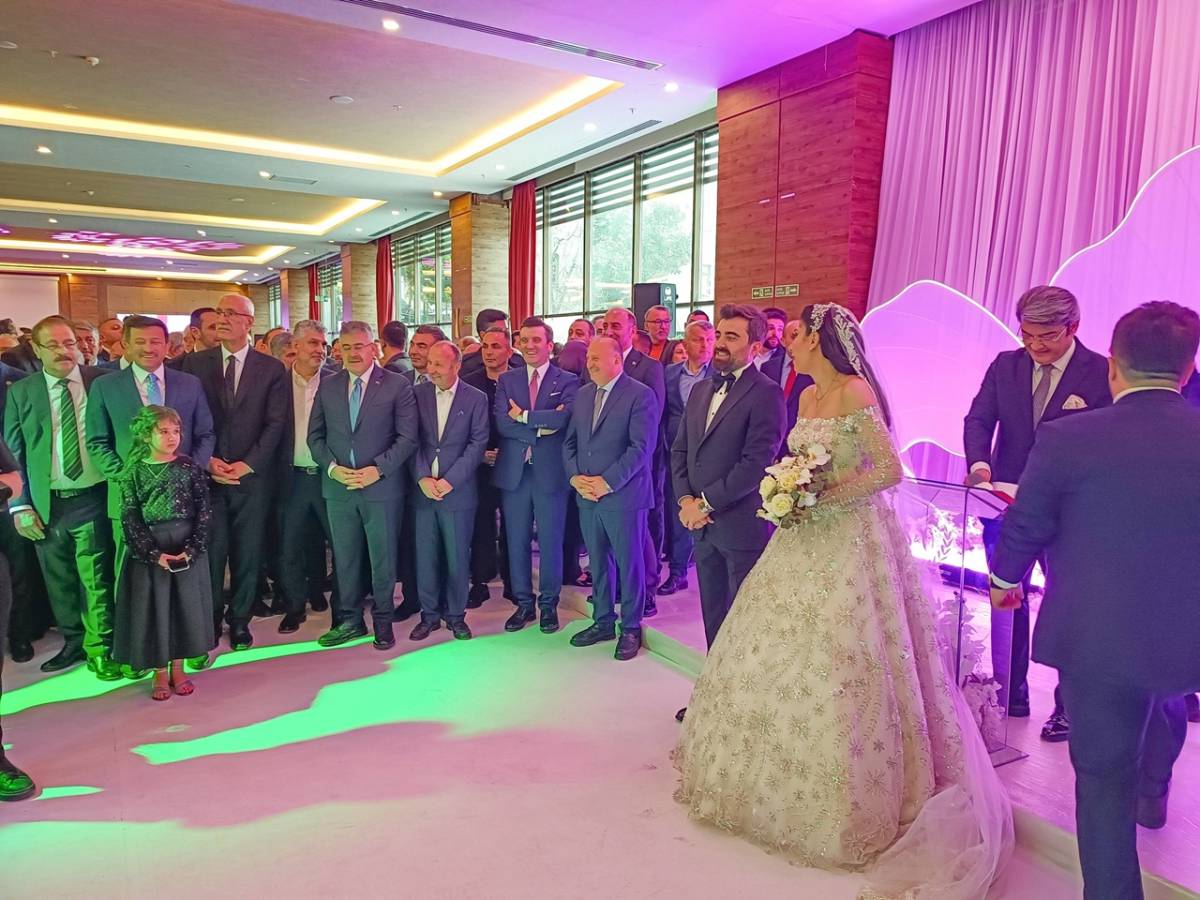Oğuzhan Kıran ile Seda Kalaycı Ünye’de Görkemli Törenle Dünyaevine Girdi